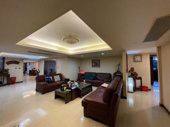 專任仁愛三青打通戶帶車位