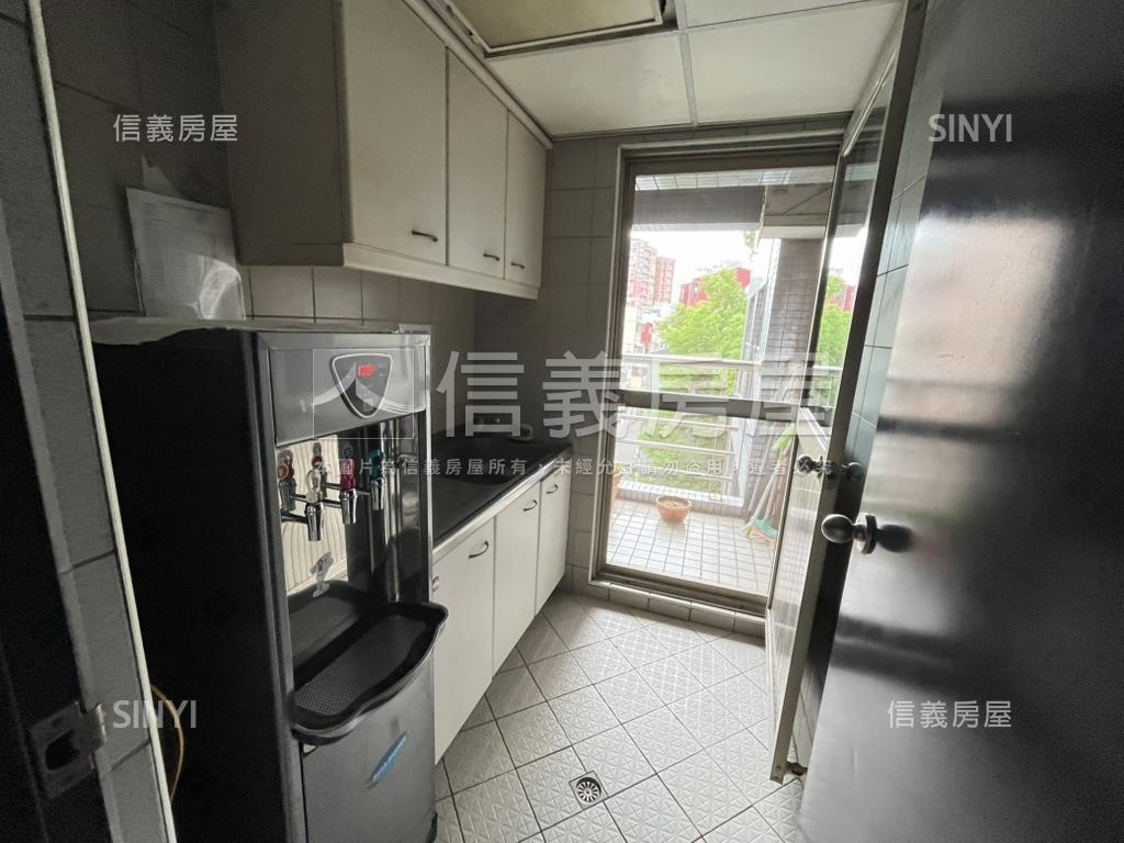 中國醫商圈低總價商辦房屋室內格局與周邊環境