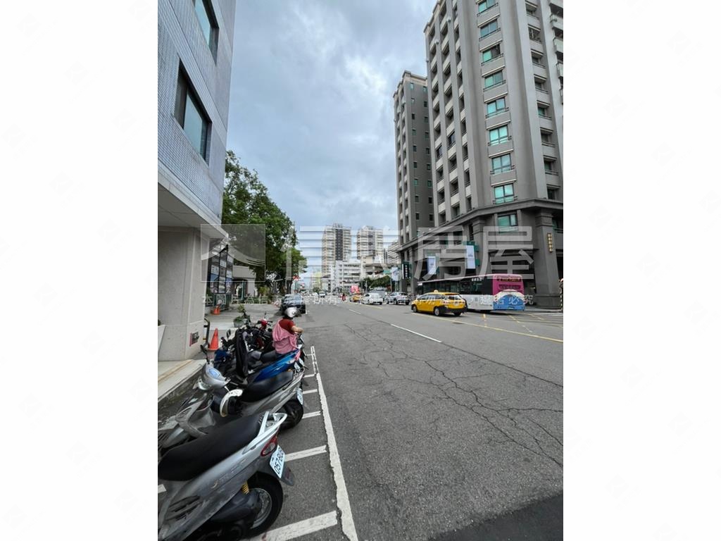 中國醫商圈低總價商辦房屋室內格局與周邊環境