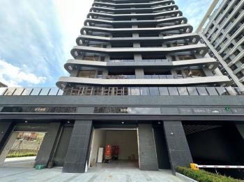 角窗穩定收租金店面