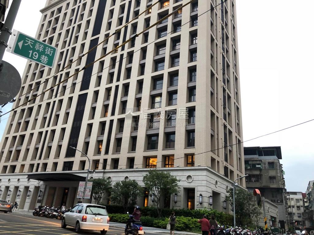 丹鳳捷運邊間三房車位房屋室內格局與周邊環境