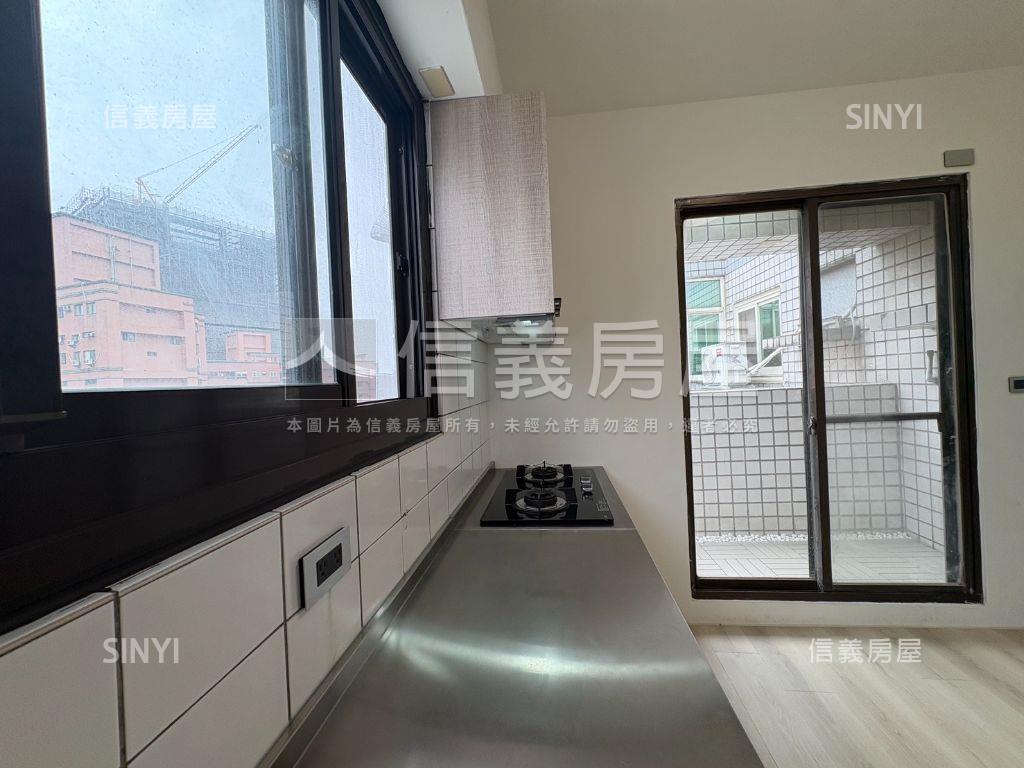 健康世界溫馨裝潢美三房房屋室內格局與周邊環境