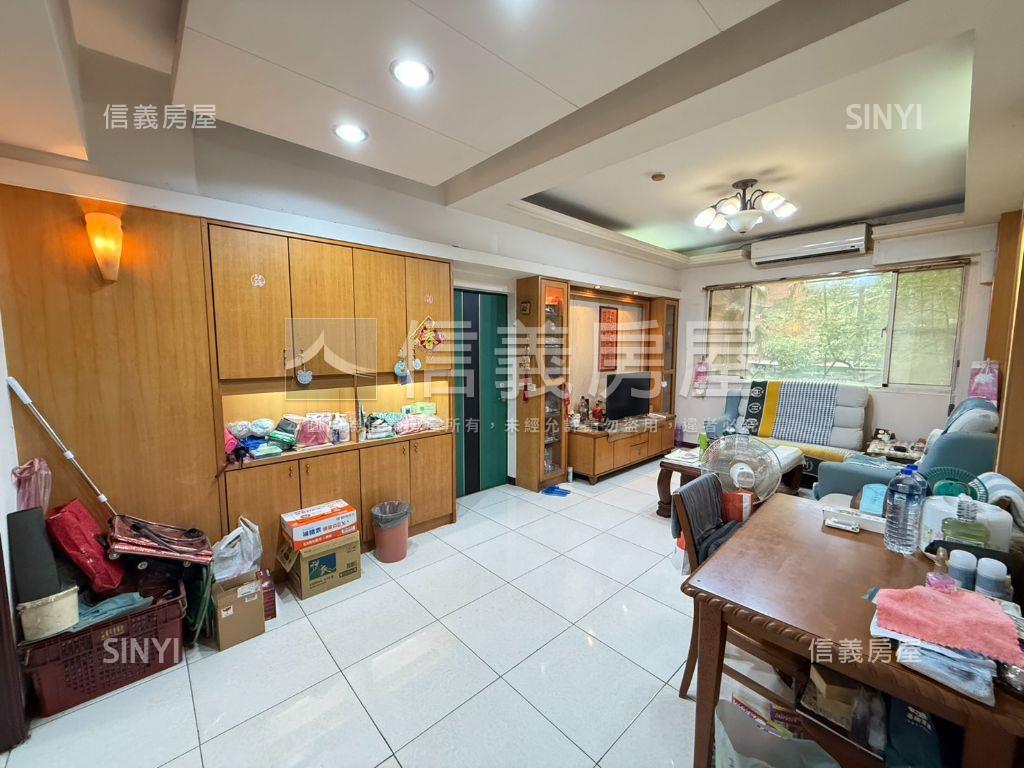 近中正路－錦興三房家庭宅房屋室內格局與周邊環境