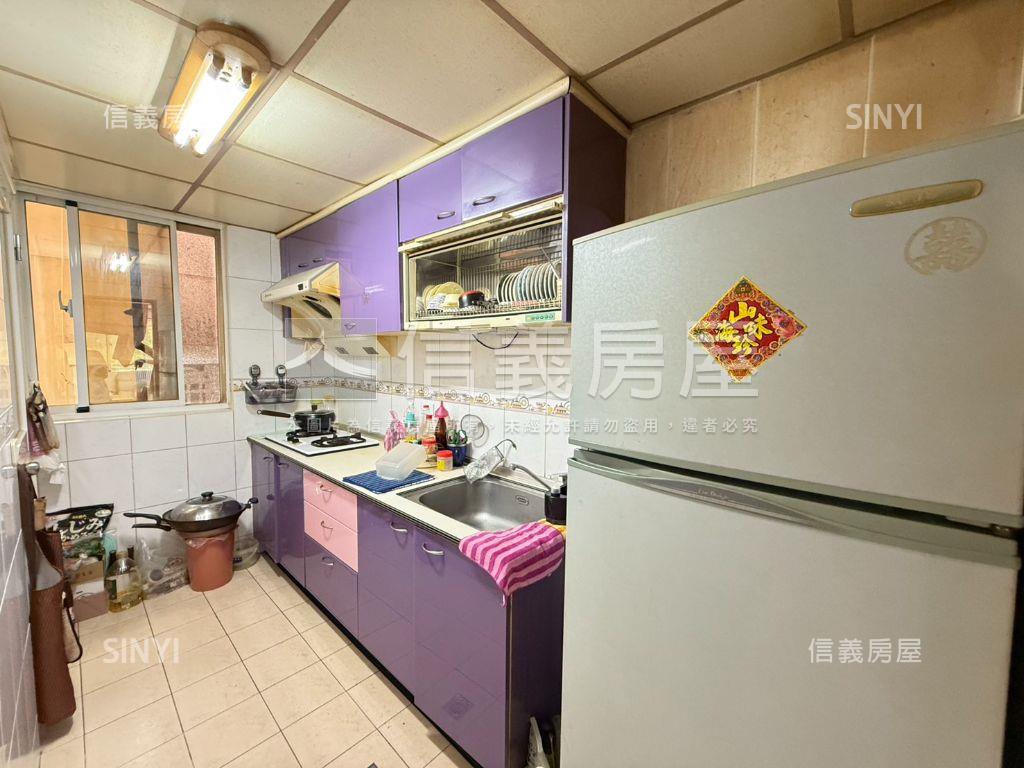 近中正路－錦興三房家庭宅房屋室內格局與周邊環境