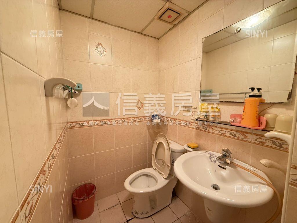 近中正路－錦興三房家庭宅房屋室內格局與周邊環境