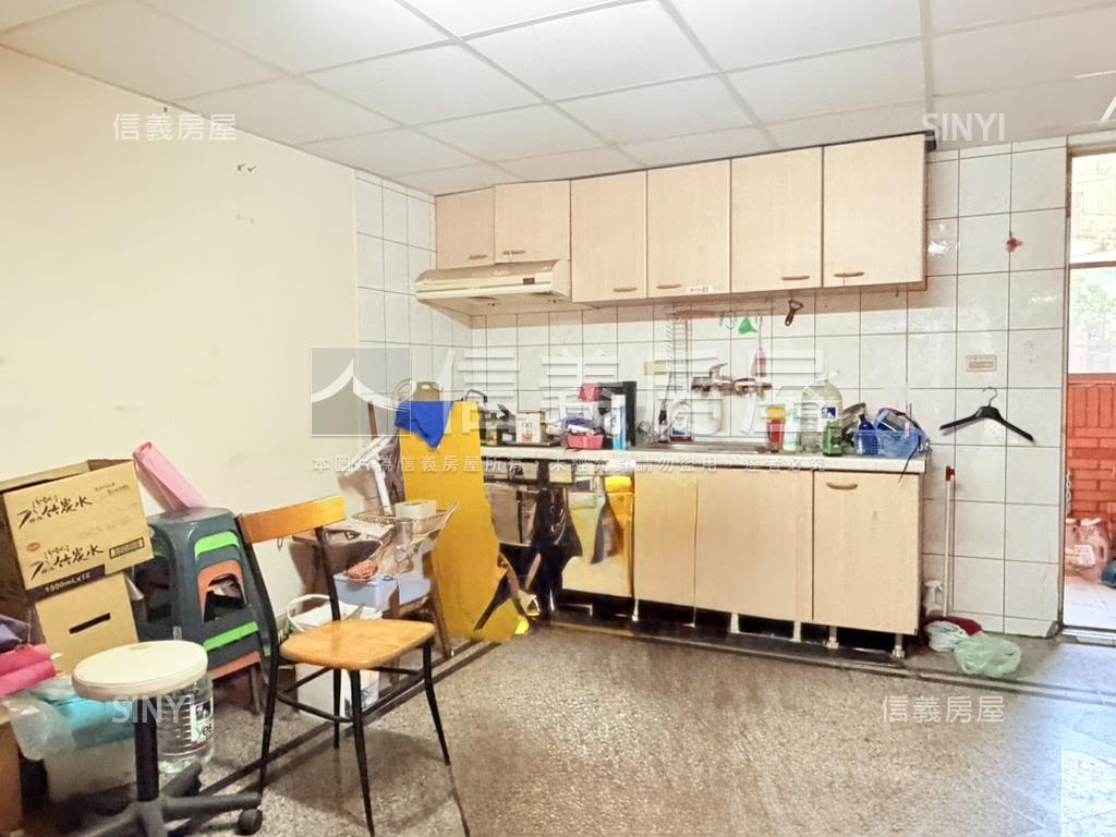 低總價小資工作室房屋室內格局與周邊環境