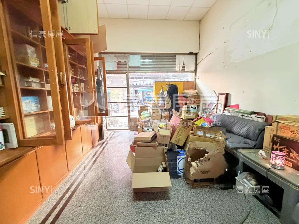 低總價小資工作室房屋室內格局與周邊環境