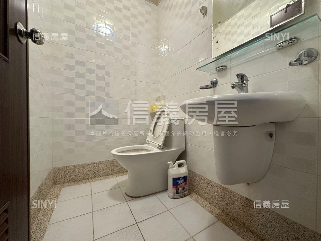 東區｜雙陽台三房平車房屋室內格局與周邊環境