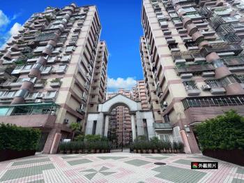 萬隆捷運美妝三房車位