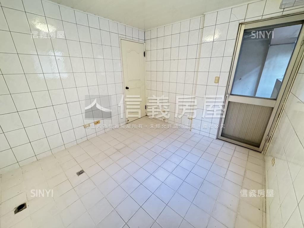 梅竹山莊★樓中樓美屋房屋室內格局與周邊環境