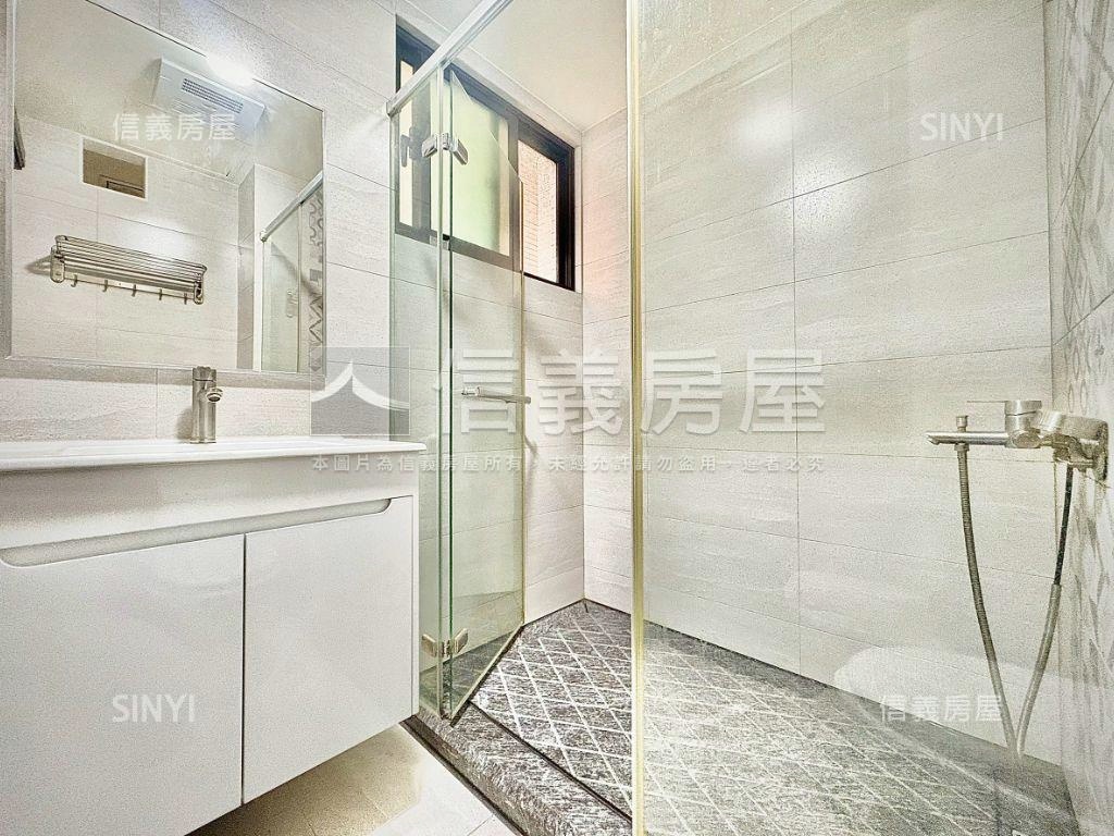 明亮舒適邊間舒適２房車位房屋室內格局與周邊環境