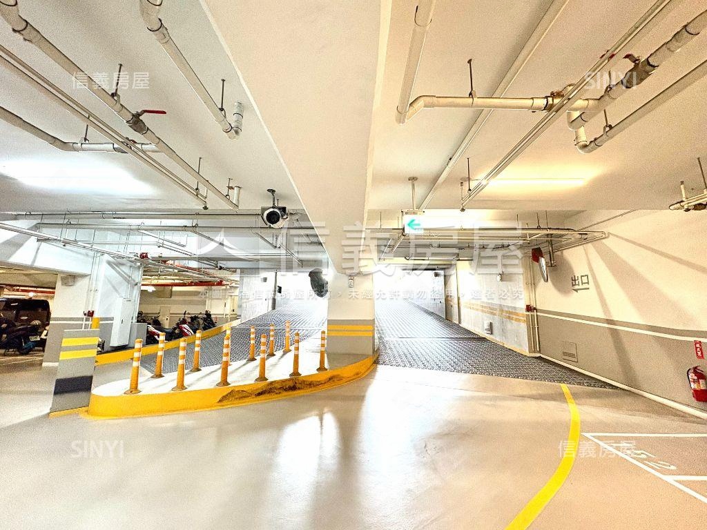 引頸期盼明日匯３房平車房屋室內格局與周邊環境