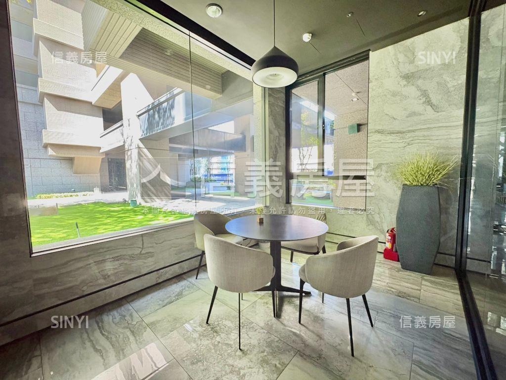 引頸期盼明日匯３房平車房屋室內格局與周邊環境