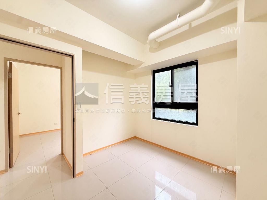 星野之森Ｇ區四房平面車位房屋室內格局與周邊環境