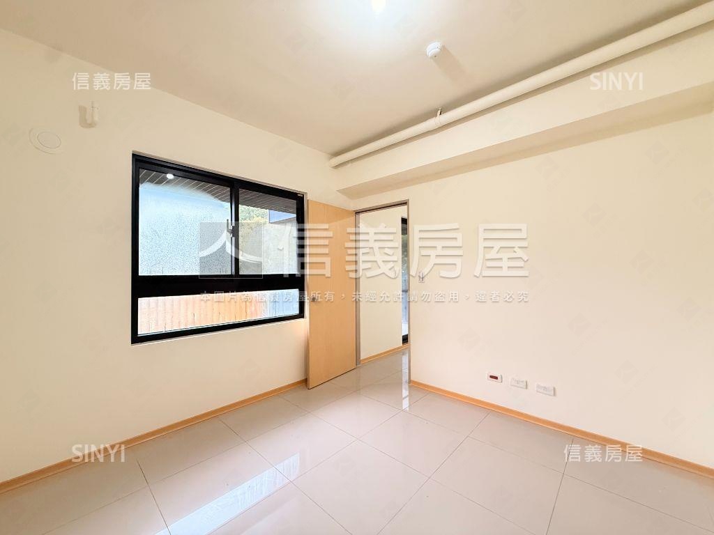 星野之森Ｇ區四房平面車位房屋室內格局與周邊環境