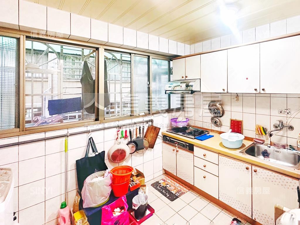 近捷運站｜年輕美寓免爬高房屋室內格局與周邊環境