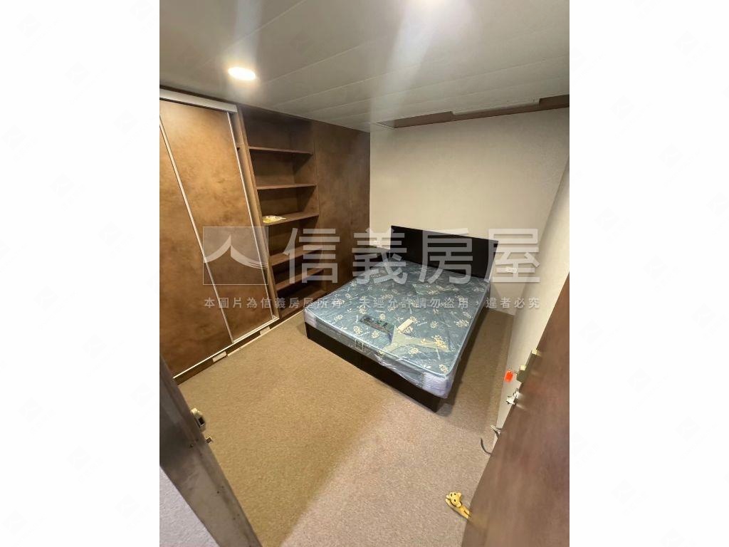 北區雙透天大面寬電梯角店房屋室內格局與周邊環境