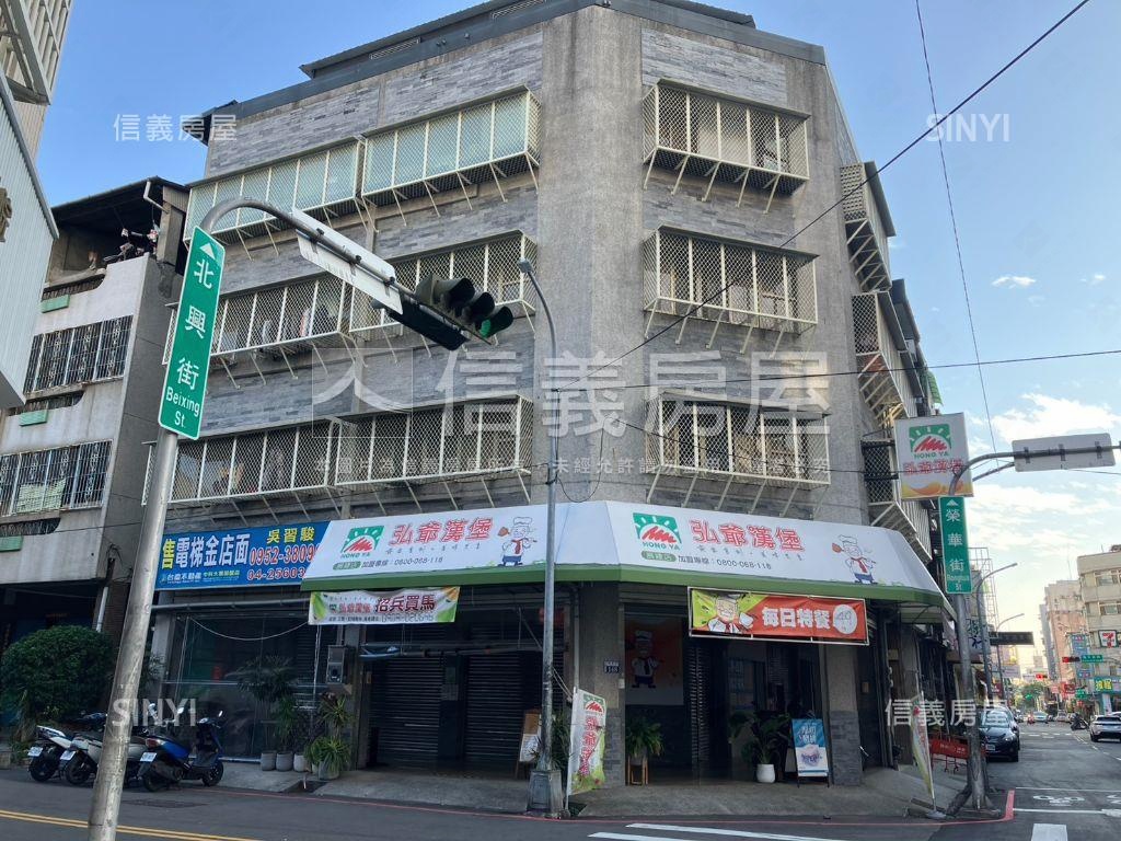 北區雙透天大面寬電梯角店房屋室內格局與周邊環境