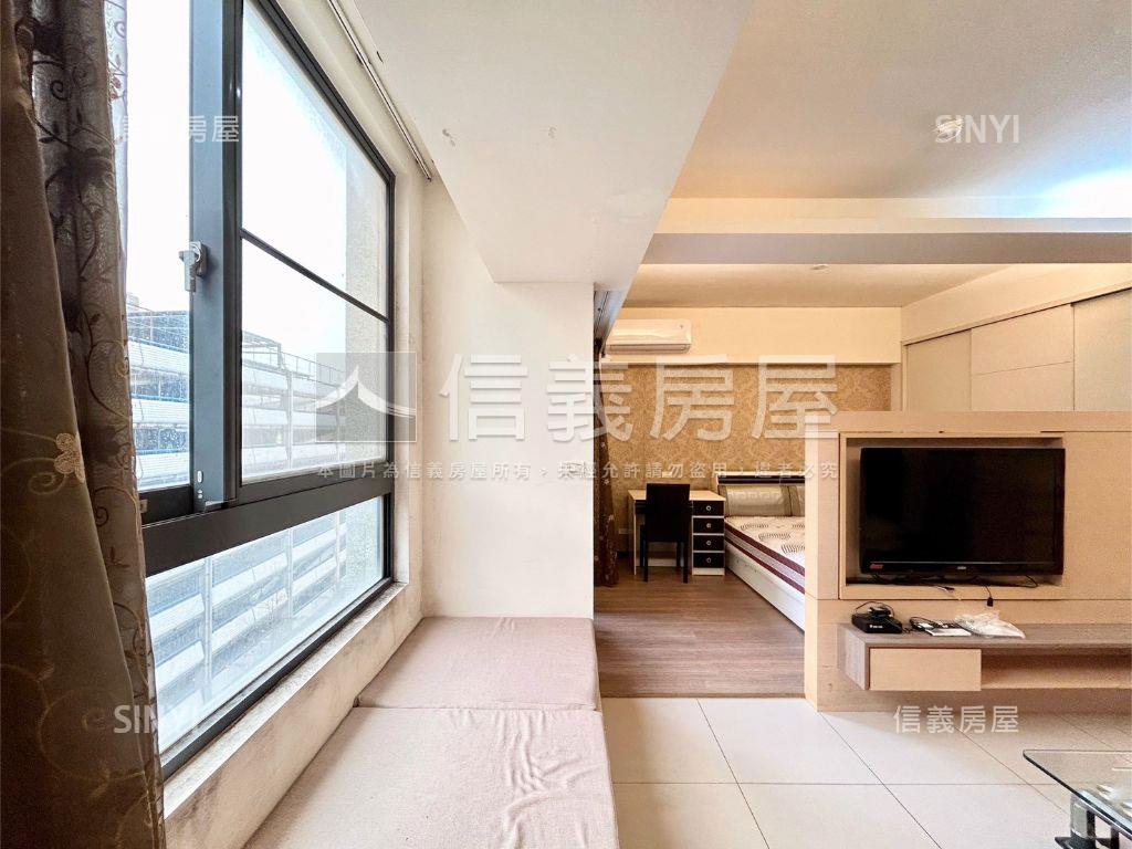 巨城旁ＭｙＣｉｔｙ美平車房屋室內格局與周邊環境