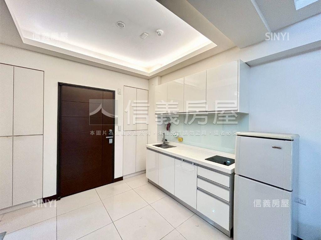 巨城旁ＭｙＣｉｔｙ美平車房屋室內格局與周邊環境