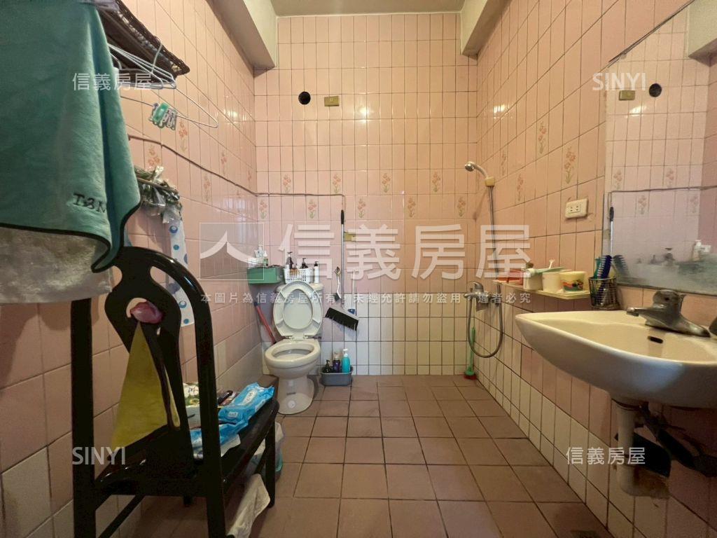 五期黃金⭐大地坪角間店面房屋室內格局與周邊環境