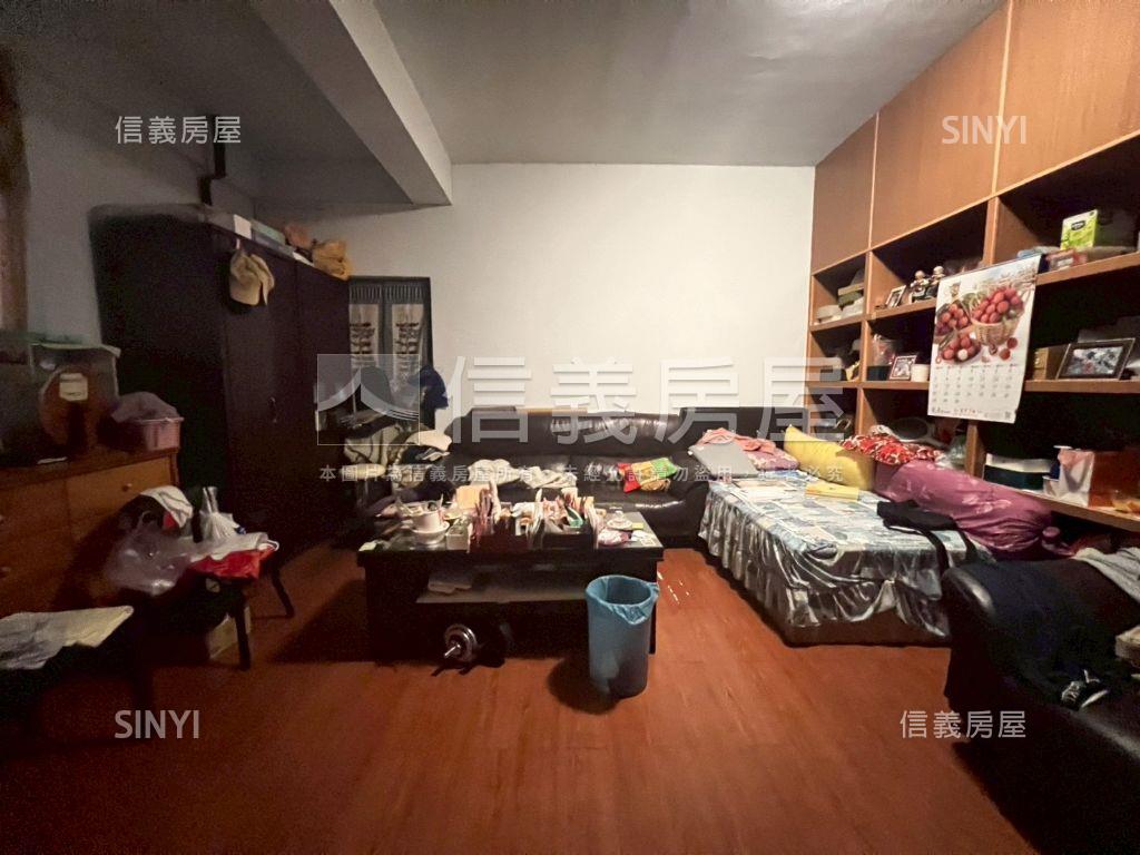 五期黃金⭐大地坪角間店面房屋室內格局與周邊環境