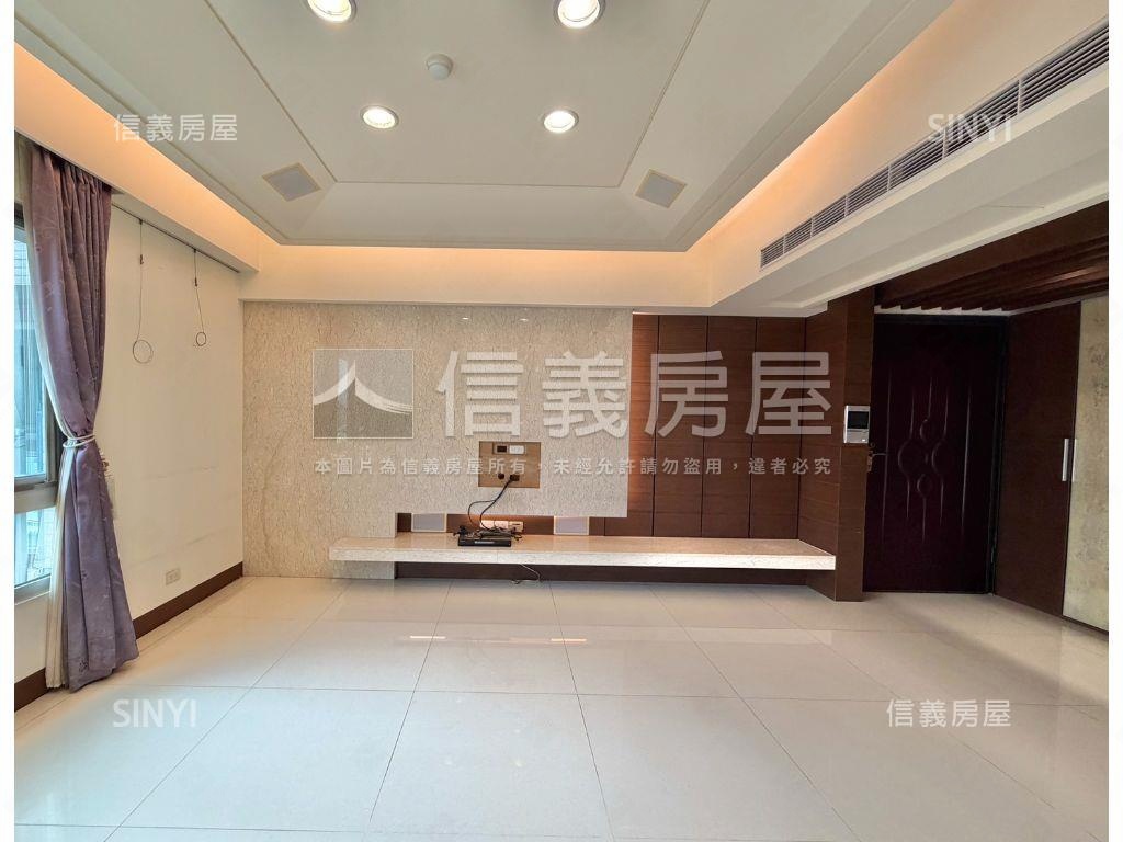 ☆首選巨蛋三面採光景觀邸房屋室內格局與周邊環境