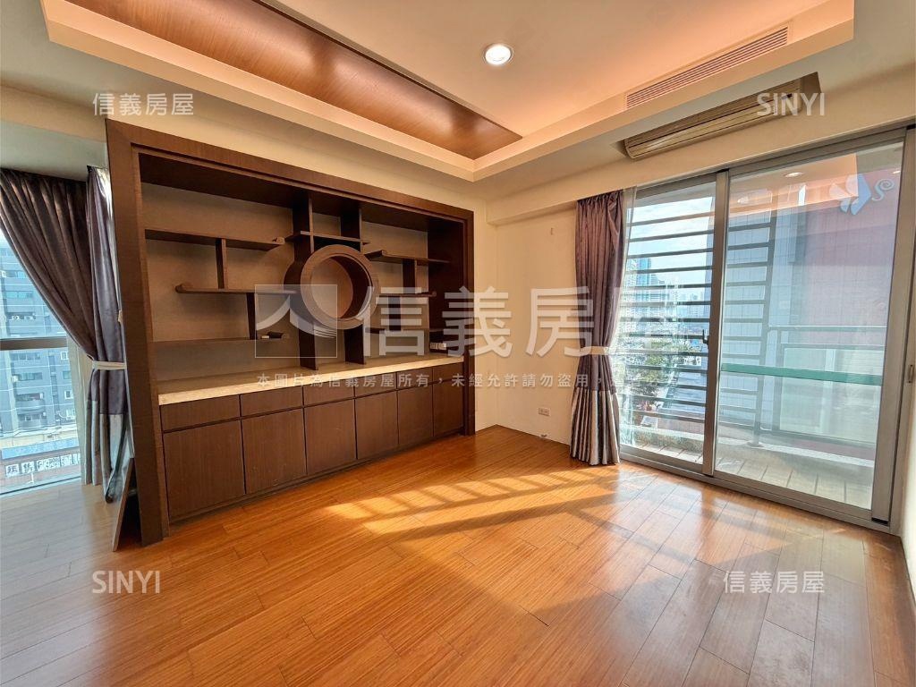 ☆首選巨蛋三面採光景觀邸房屋室內格局與周邊環境