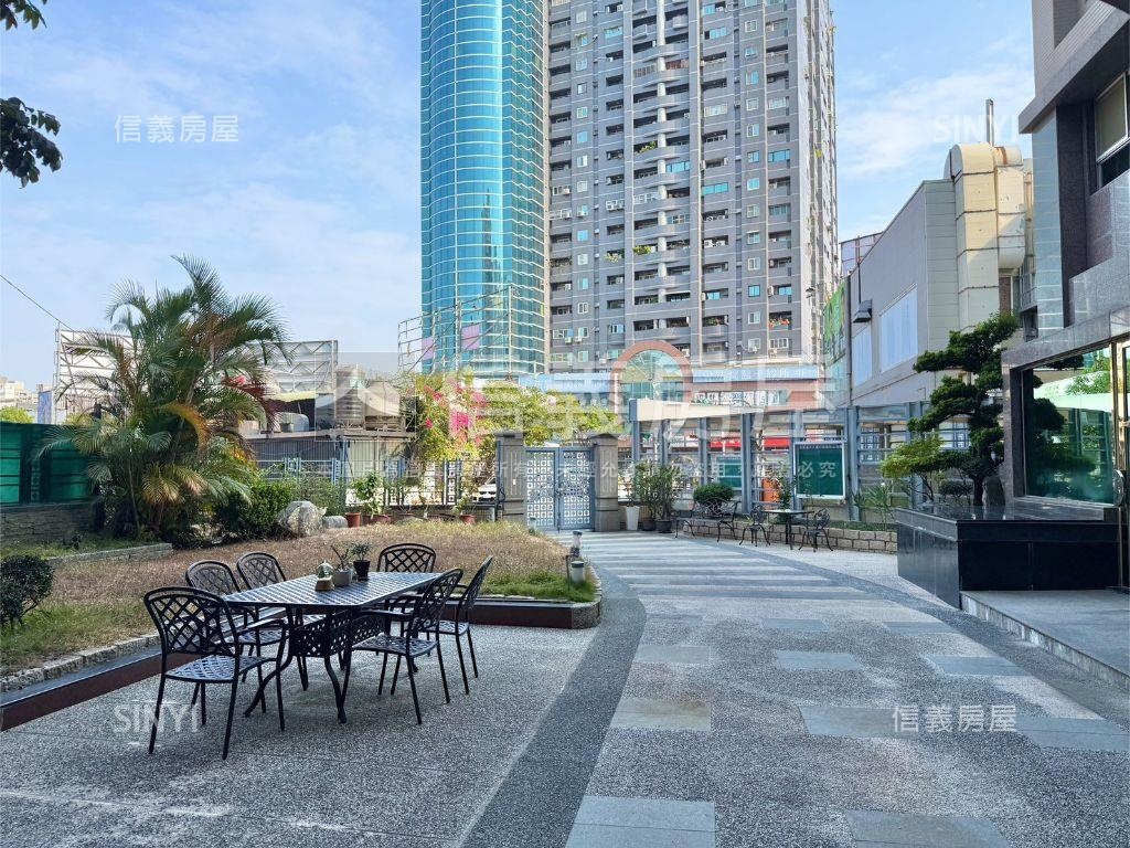 ☆首選巨蛋三面採光景觀邸房屋室內格局與周邊環境