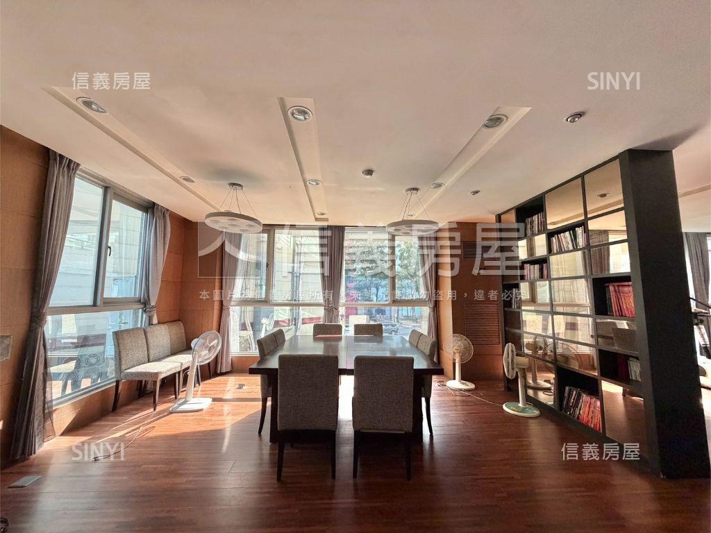 ☆首選巨蛋三面採光景觀邸房屋室內格局與周邊環境