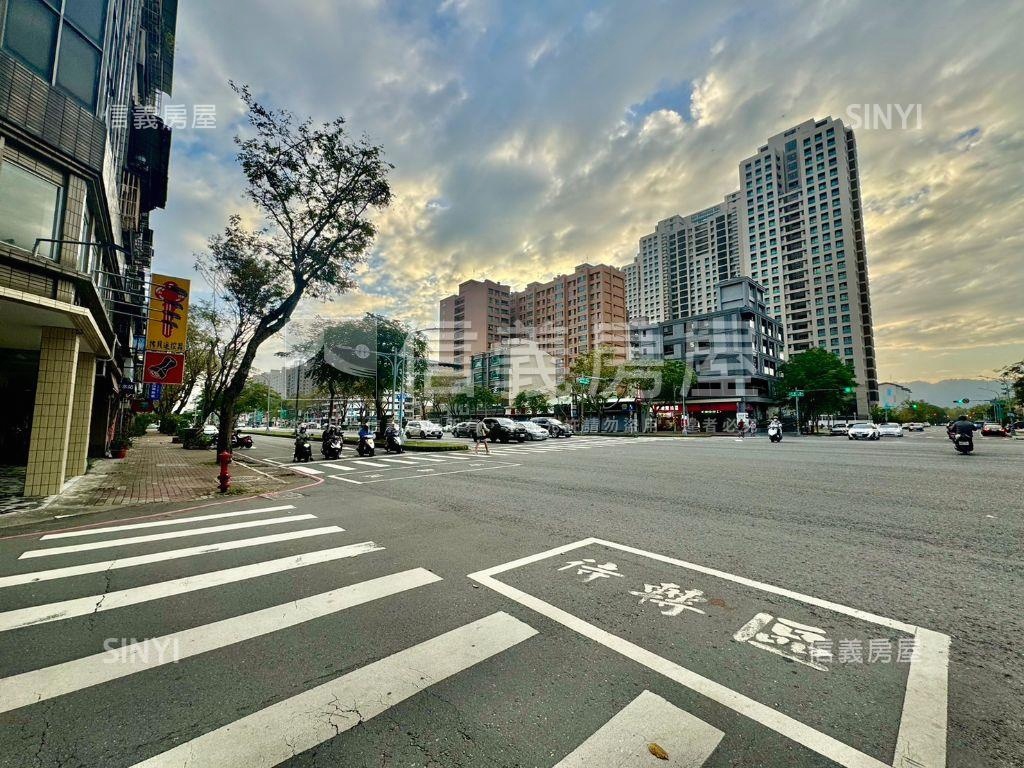 中華路美術東三路▲窗店面房屋室內格局與周邊環境