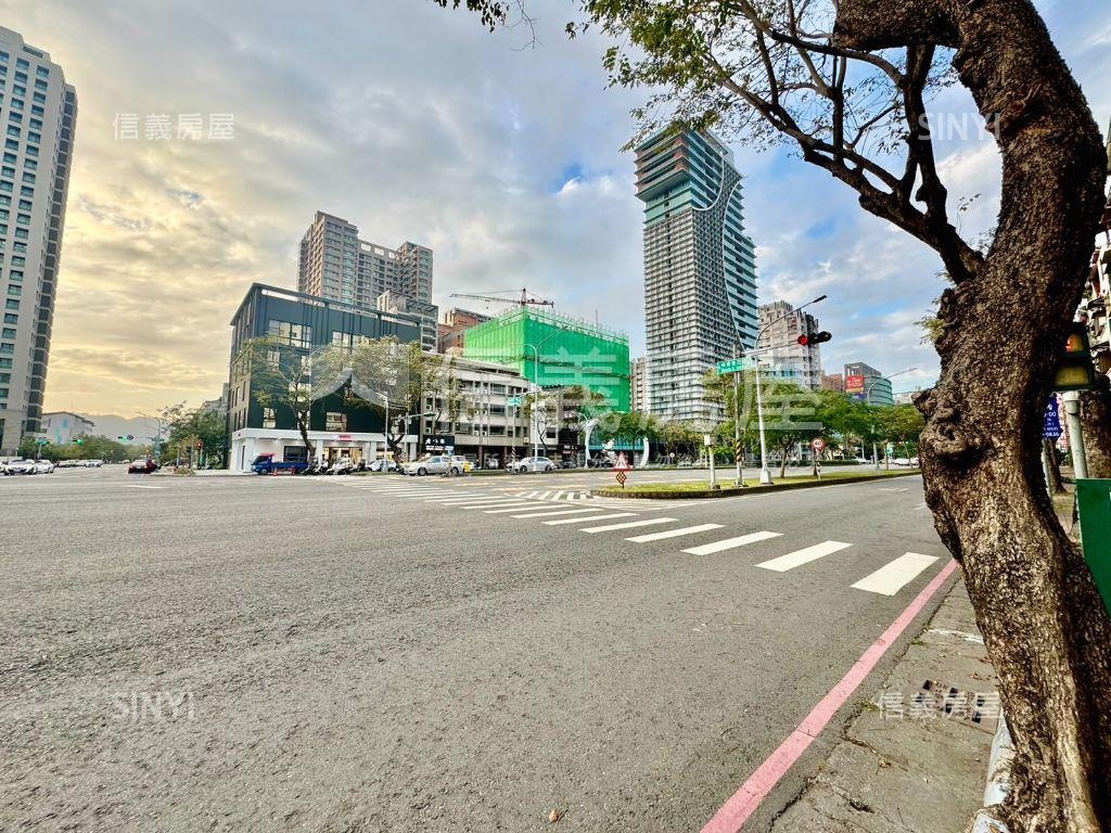 中華路美術東三路▲窗店面房屋室內格局與周邊環境