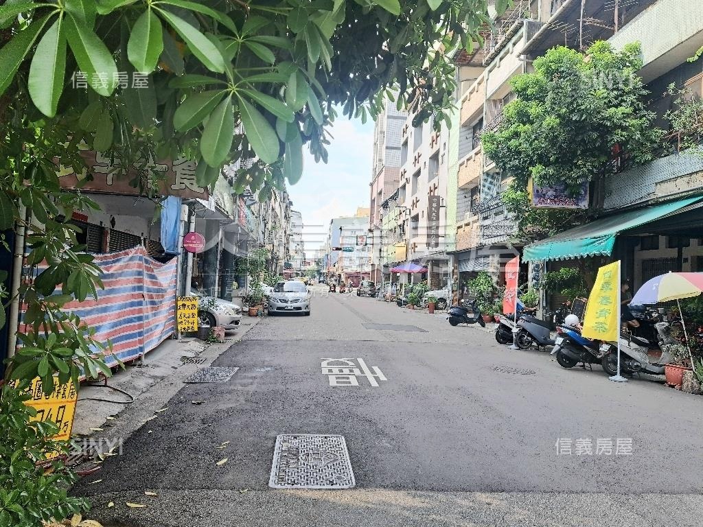 興大低價角間店面王者風範房屋室內格局與周邊環境