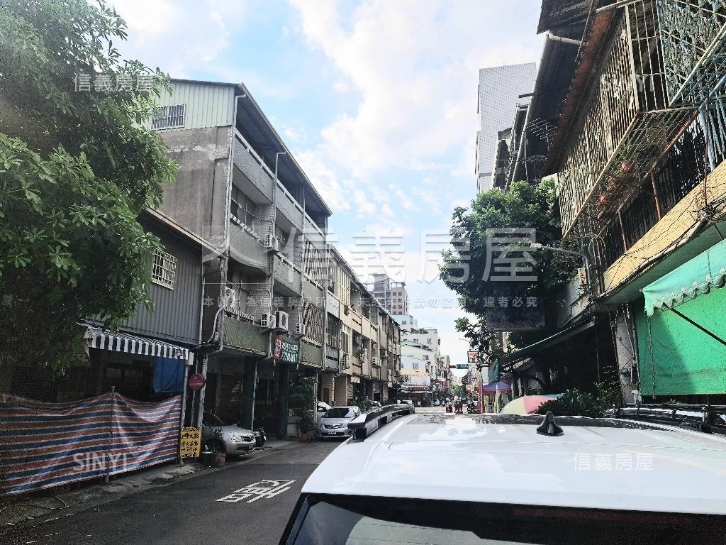 興大低價角間店面王者風範房屋室內格局與周邊環境