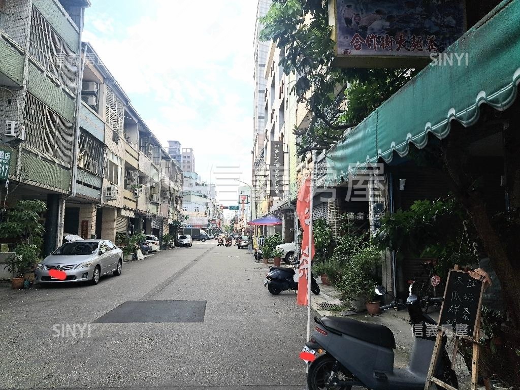 興大低價角間店面王者風範房屋室內格局與周邊環境