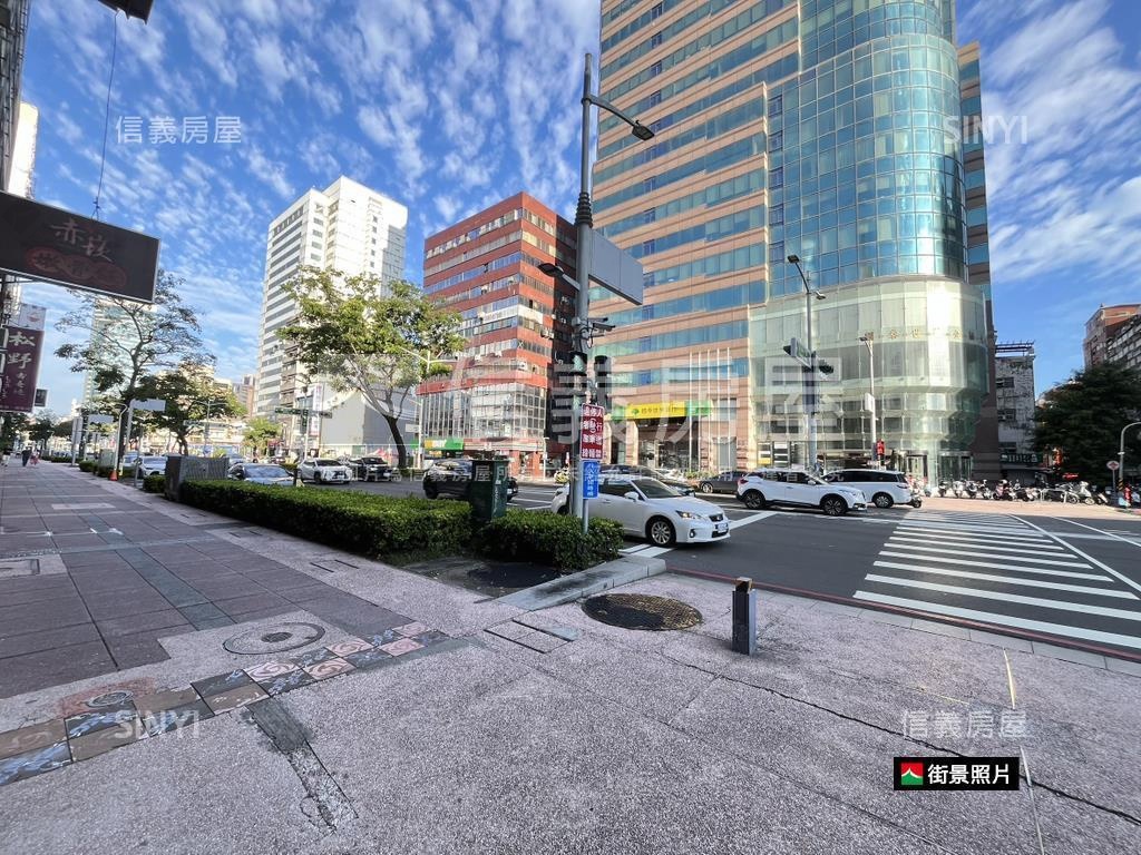 近捷運邊間店面房屋室內格局與周邊環境