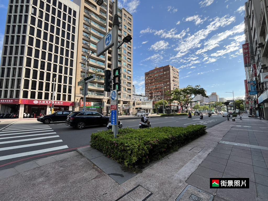 雙捷運｜角窗收租透店房屋室內格局與周邊環境