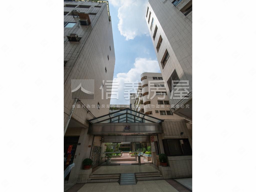 近三信公園漢口路店面房屋室內格局與周邊環境