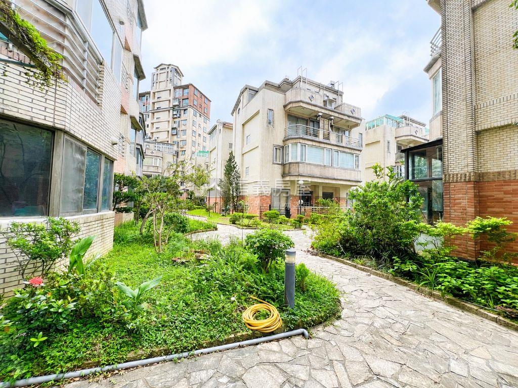 翠山居低總價３房雅居房屋室內格局與周邊環境
