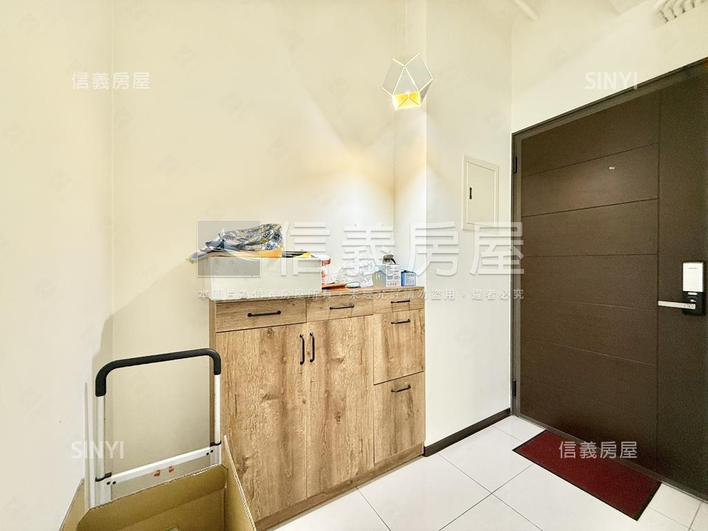 稀有青年時代兩套衛浴房屋室內格局與周邊環境