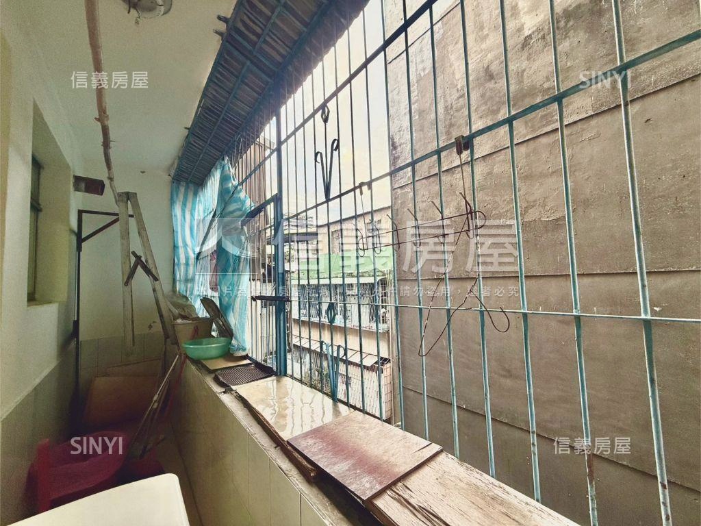 新莊景德路公寓四樓三房房屋室內格局與周邊環境
