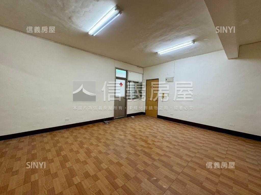 捷運好近邊間三房房屋室內格局與周邊環境