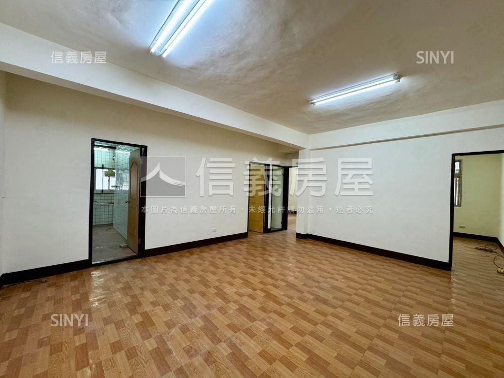 捷運好近邊間三房房屋室內格局與周邊環境