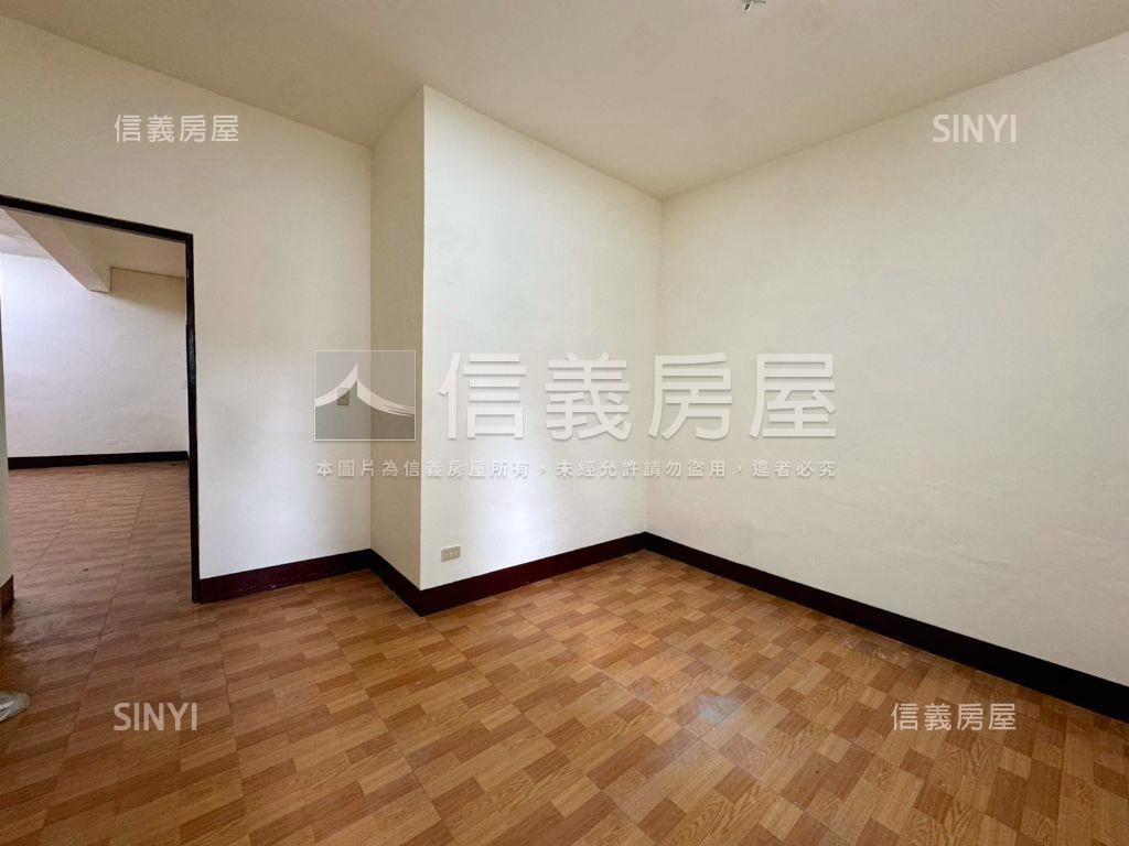 捷運好近邊間三房房屋室內格局與周邊環境