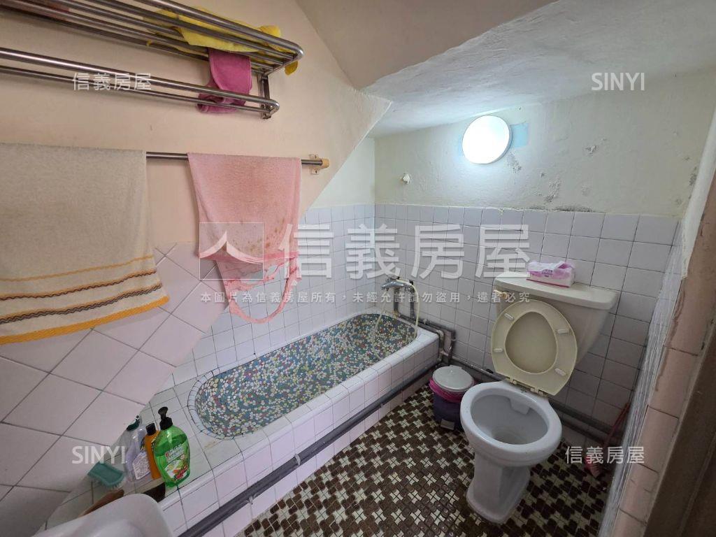 台鐵＋捷運！正義商圈透天房屋室內格局與周邊環境