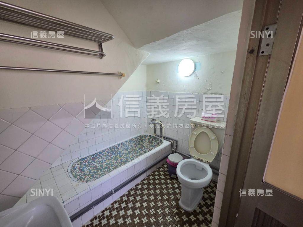 台鐵＋捷運！正義商圈透天房屋室內格局與周邊環境