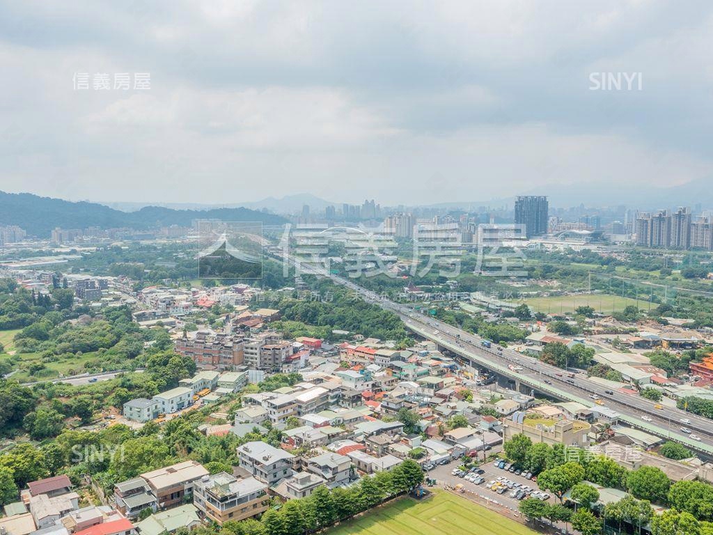 新店市區土地第四種住宅區房屋室內格局與周邊環境