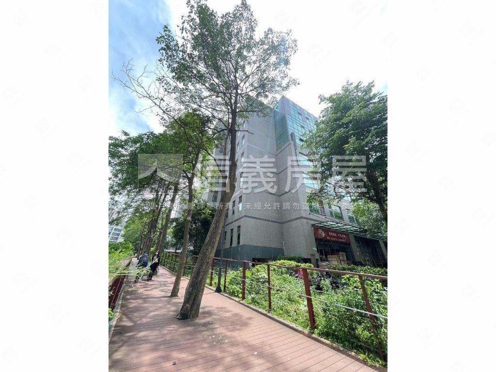 捷運ＭＩＴ景觀美辦房屋室內格局與周邊環境