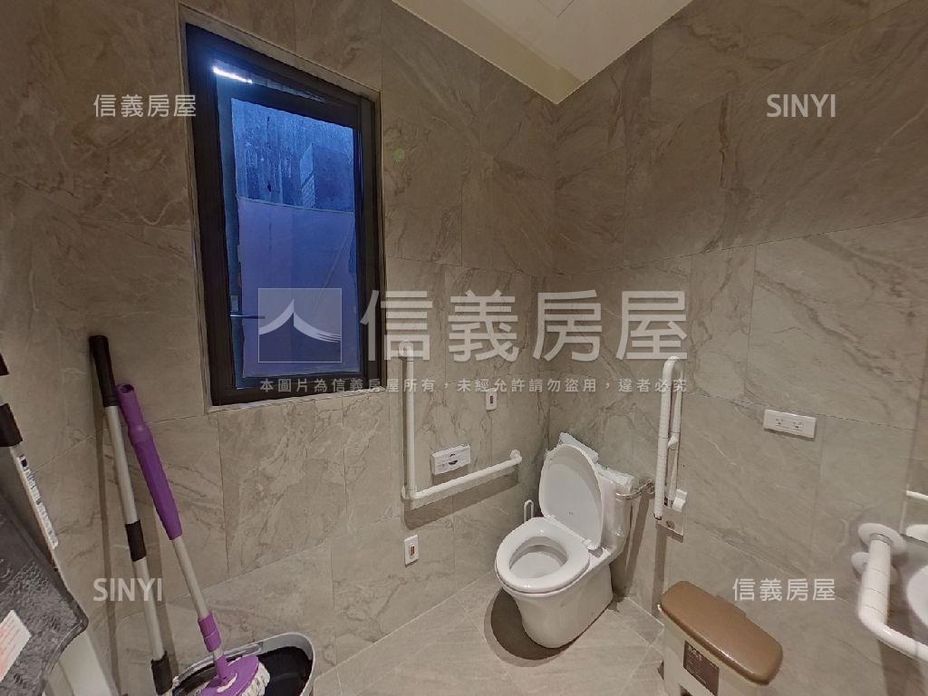 אֵל中正城閱店面房屋室內格局與周邊環境