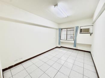 好入手的西屯套房